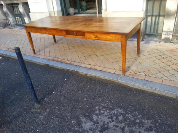 Table de ferme en merisier